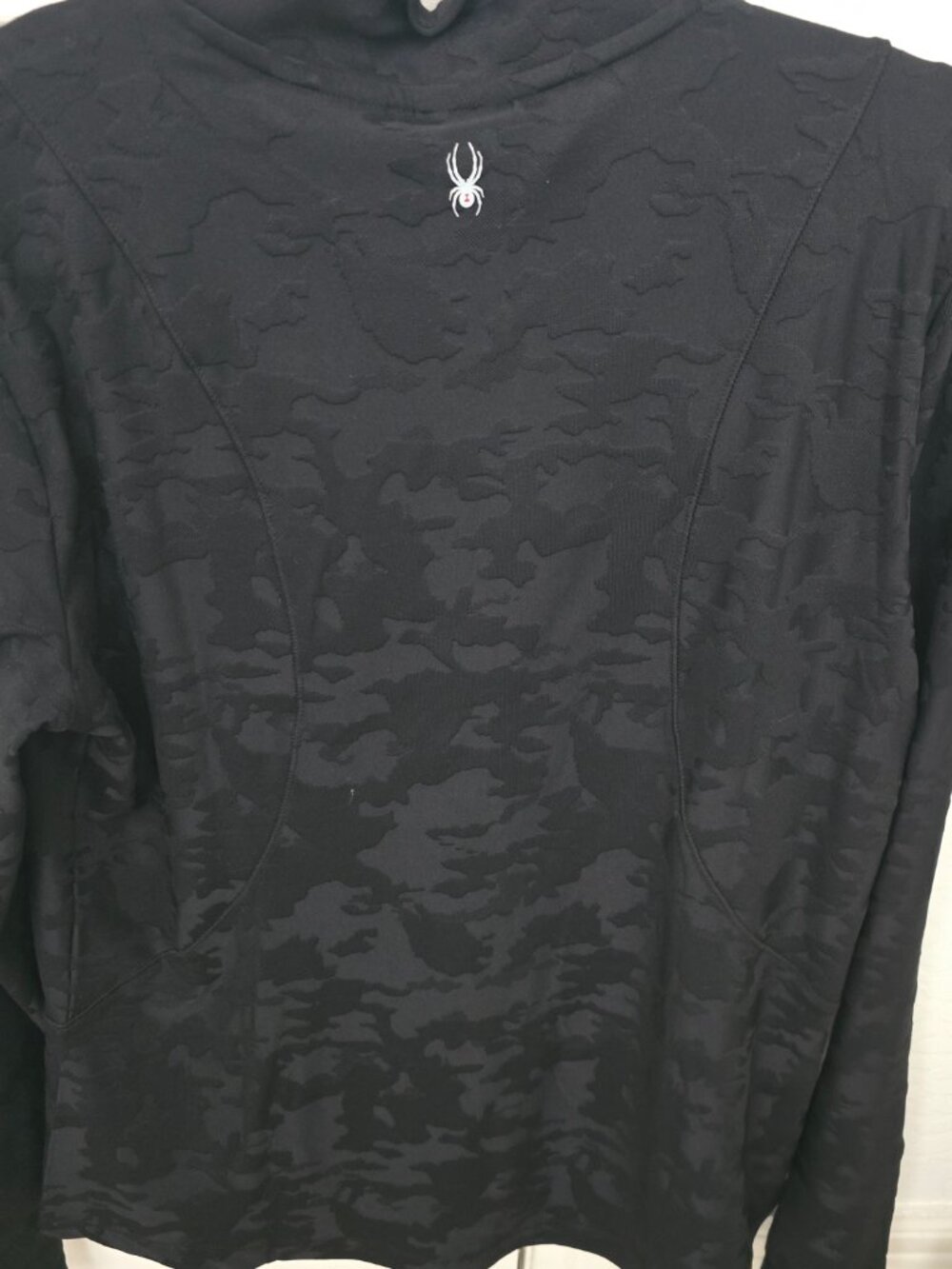 Active Wear Pullover - Picture 2 of 3